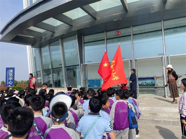正阳县第十四小学红领巾寻访实践活动
