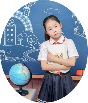 他笑了
