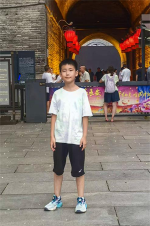 张一硕图片1