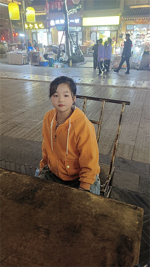 詹俊茜图片1
