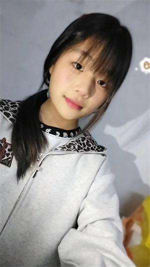 邓雅馨图片1