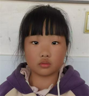 13张艺芯图片1