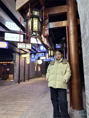 8管芷曼 图片1